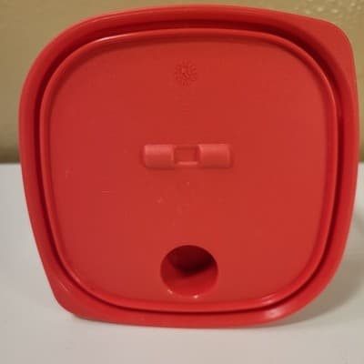 TUPPERWARE Replacement Lid 5773B-2 Red Square Snap On Plastic 4in Vintage - Thumbnail 4