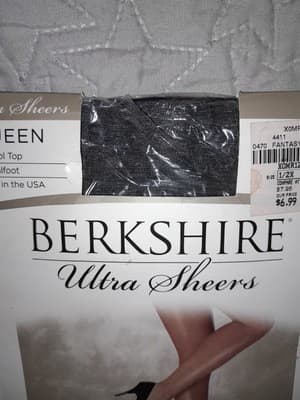 Berkshire Ultra Sheers Queen Control Top Fantasy Black 1x-2x Style 4411 - Thumbnail 2