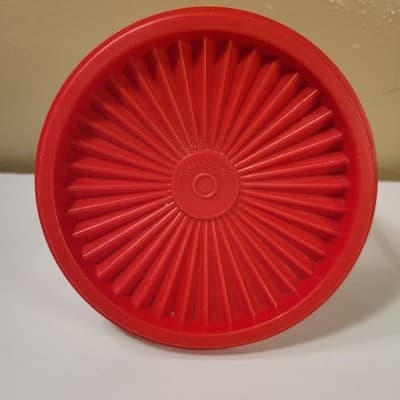 TUPPERWARE Replacement Lid 812-4 Red Round Fluted Sunburst Vintage - Thumbnail 2