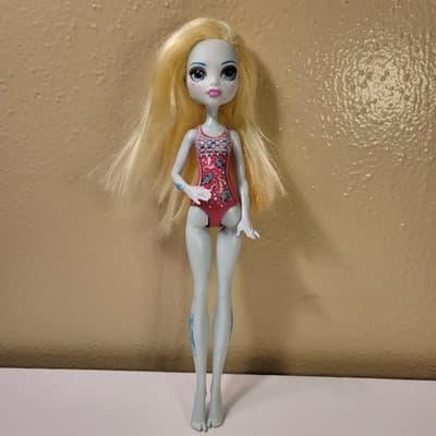 Monster High Lagoona Blue Budget Swimming Doll No Accessories Mattel 2017 - Thumbnail 4