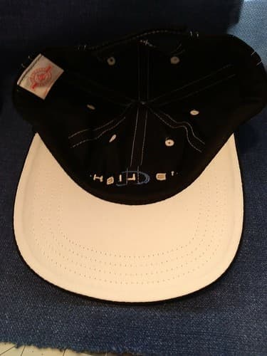 Bud Light Cap Dark Blue White Seams Official Product Of Anheuser Bush 2006 - Thumbnail 8