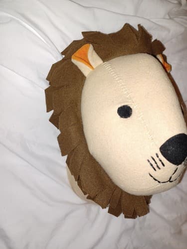 LION Head Wall Mount 3D Stuffed ZOO Room Décor PILLOWFORT Plush - Thumbnail 3