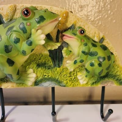 Vintage Frog Wall Hooks Cottagecore Decor Resin 4 Hook Whimsical Garden Entryway - Thumbnail 3