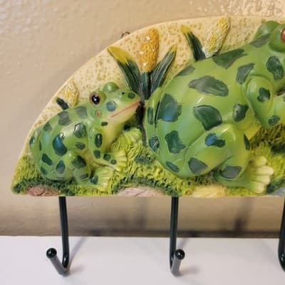 Vintage Frog Wall Hooks Cottagecore Decor Resin 4 Hook Whimsical Garden Entryway - Thumbnail 4