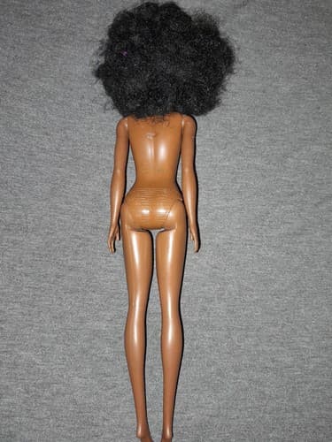 Barbie African American Doll Afro Curly Black Hair Blue Lipstick Lips Nude 2015 - Thumbnail 4