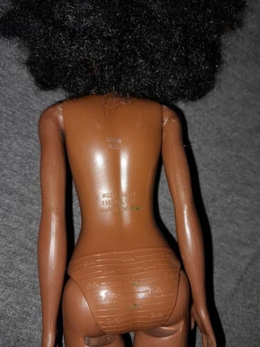 Barbie African American Doll Afro Curly Black Hair Blue Lipstick Lips Nude 2015 - Thumbnail 5