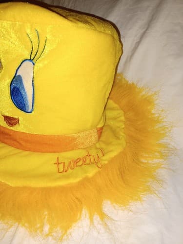 Tweety Bird Six Flags Fun Fur Top Hat Yellow Adult - Thumbnail 3