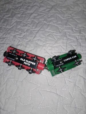 Chuggington Wooden Railway Old Puffer Pete & Cargo Car Wooden Train Tomy GUC - Thumbnail 4
