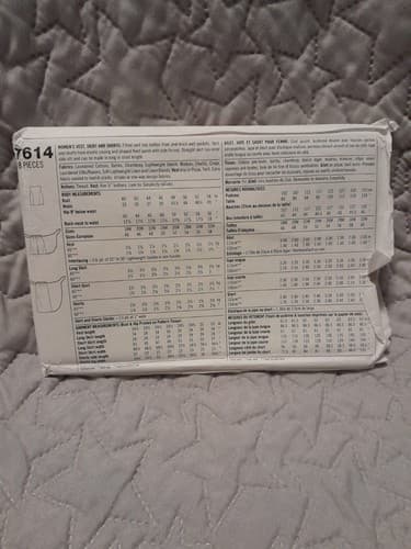 Simplicity 7614 Pattern Womens Vest Skirt & Shorts Plus Size 26W 28W 30W 32W UC - Thumbnail 3