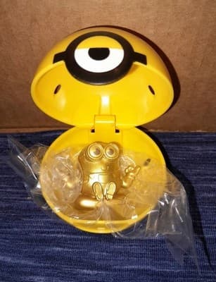 McDonalds Minions Toys Gold Golden Mini Figures Lot of 3 Despicable Me Bundle - Thumbnail 4