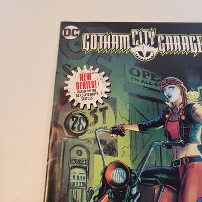 Gotham City Garage #1 DC Comics 2017 Harley Quinn Cover VF/VF+ - Thumbnail 7