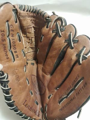 Louisville Slugger Genesis 1884 Youth Baseball Glove 10.5″ RHT Sports Practice - Thumbnail 2