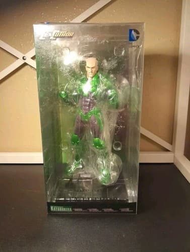 Kotobukiya DC Comics: Lex Luthor ARTFX+ 1/10 Scale Figure Statue NEW - Thumbnail 8