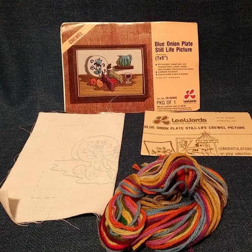 Vintage Blue Onion Plate Still Life Picture 1975 LeeWards Needlepoint Kit 7"x5" - Image 1