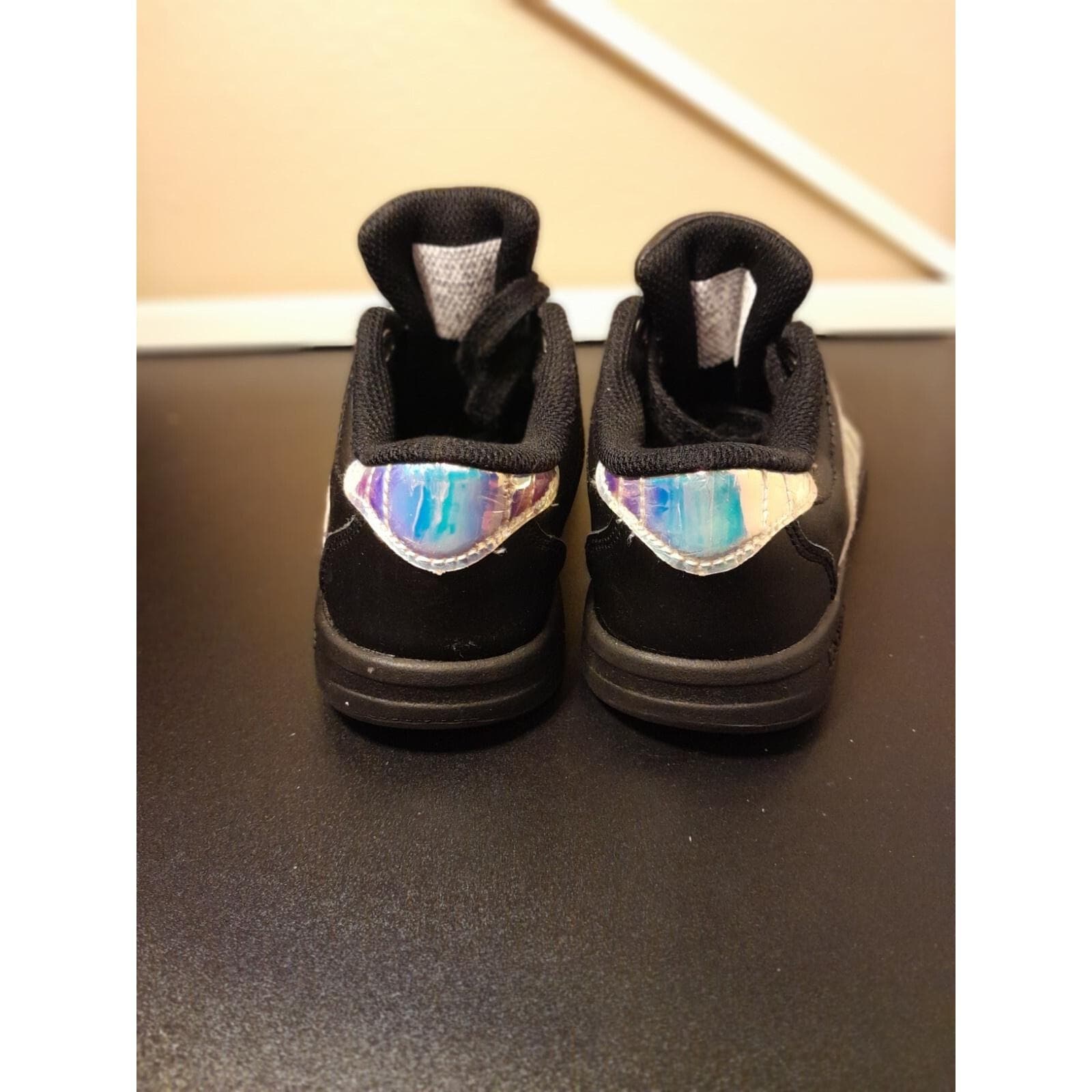 K-Swiss Classic VN Black Leather Sneakers Little Kids 12K Shoes Silver 5-Stripes - Thumbnail 3