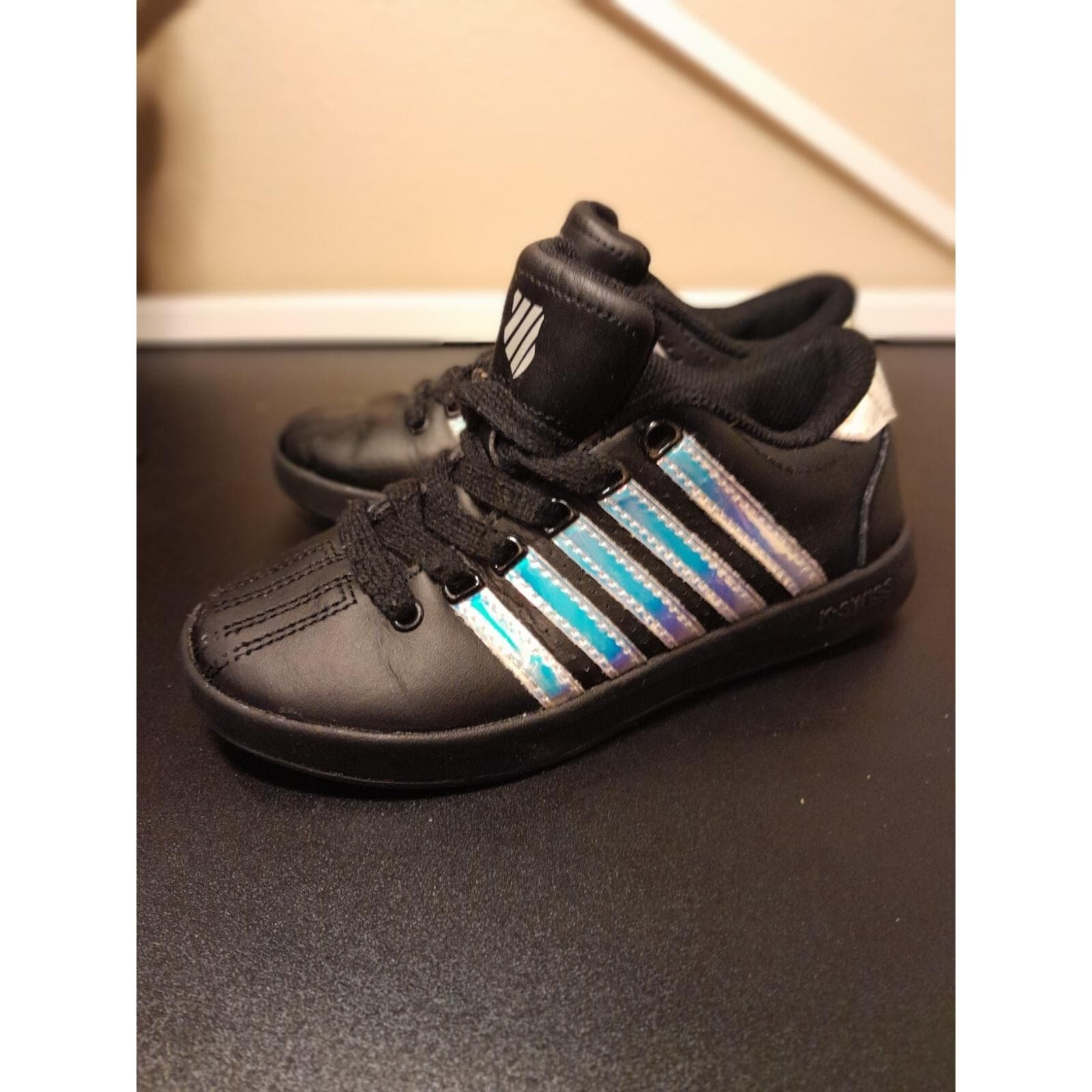 K-Swiss Classic VN Black Leather Sneakers Little Kids 12K Shoes Silver 5-Stripes - Thumbnail 2