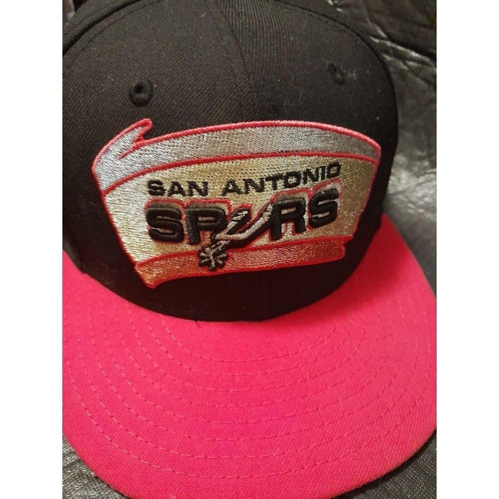 San Antonio Spurs NBA Snapback Hat Black Red Basketball Fan Gear HTF - Image 1