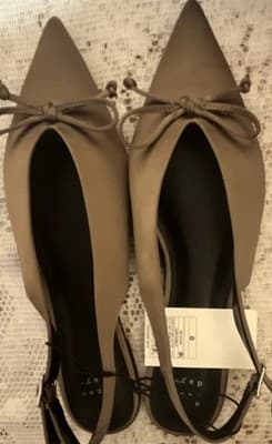 A New Day Women's Beige Ballet Flats Pointed Toe Bow Buckle Size 8