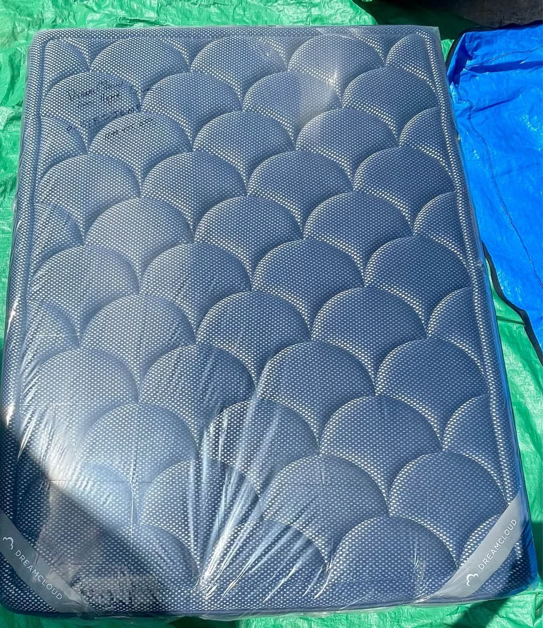 DreamCloud Luxe Hybrid Mattress, King, Like New, Perfect Condition - Image 1