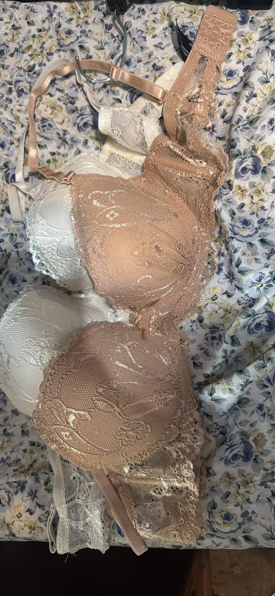 Lace Underwire Bras in Nude and White