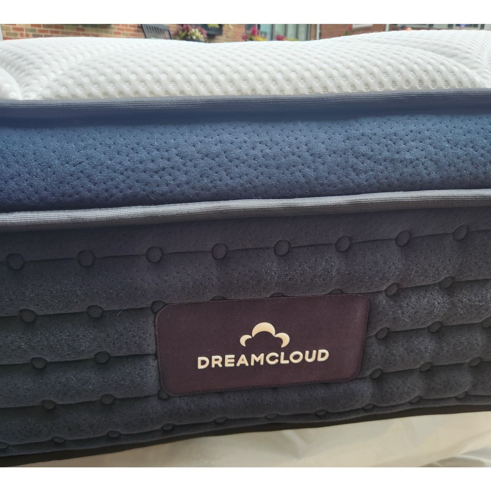 DreamCloud Premier Rest Memory Foam Mattress, Twin XL, Like New, Perfect Cond. - Thumbnail 3