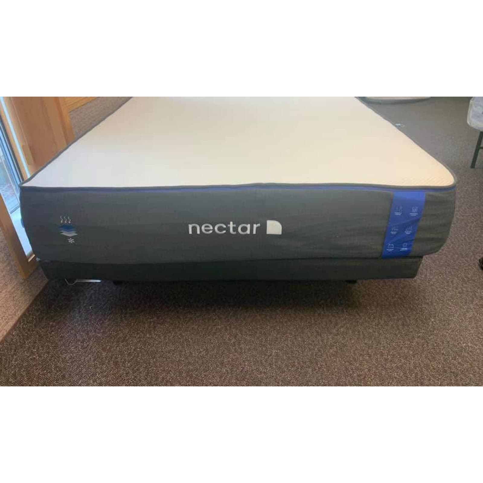 Nectar Twin XL mattress Like New, great for dorms or RV! - Image 1