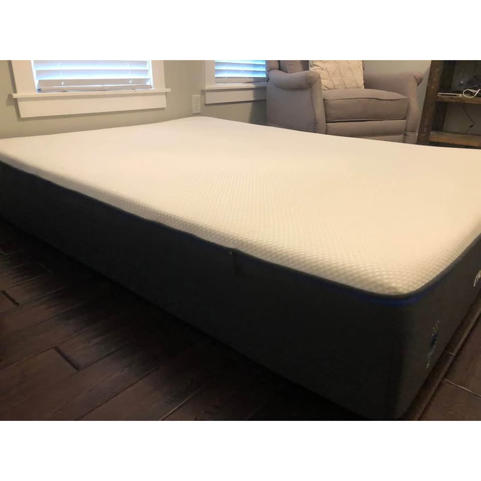 Nectar Twin XL mattress Like New, great for dorms or RV! - Thumbnail 3