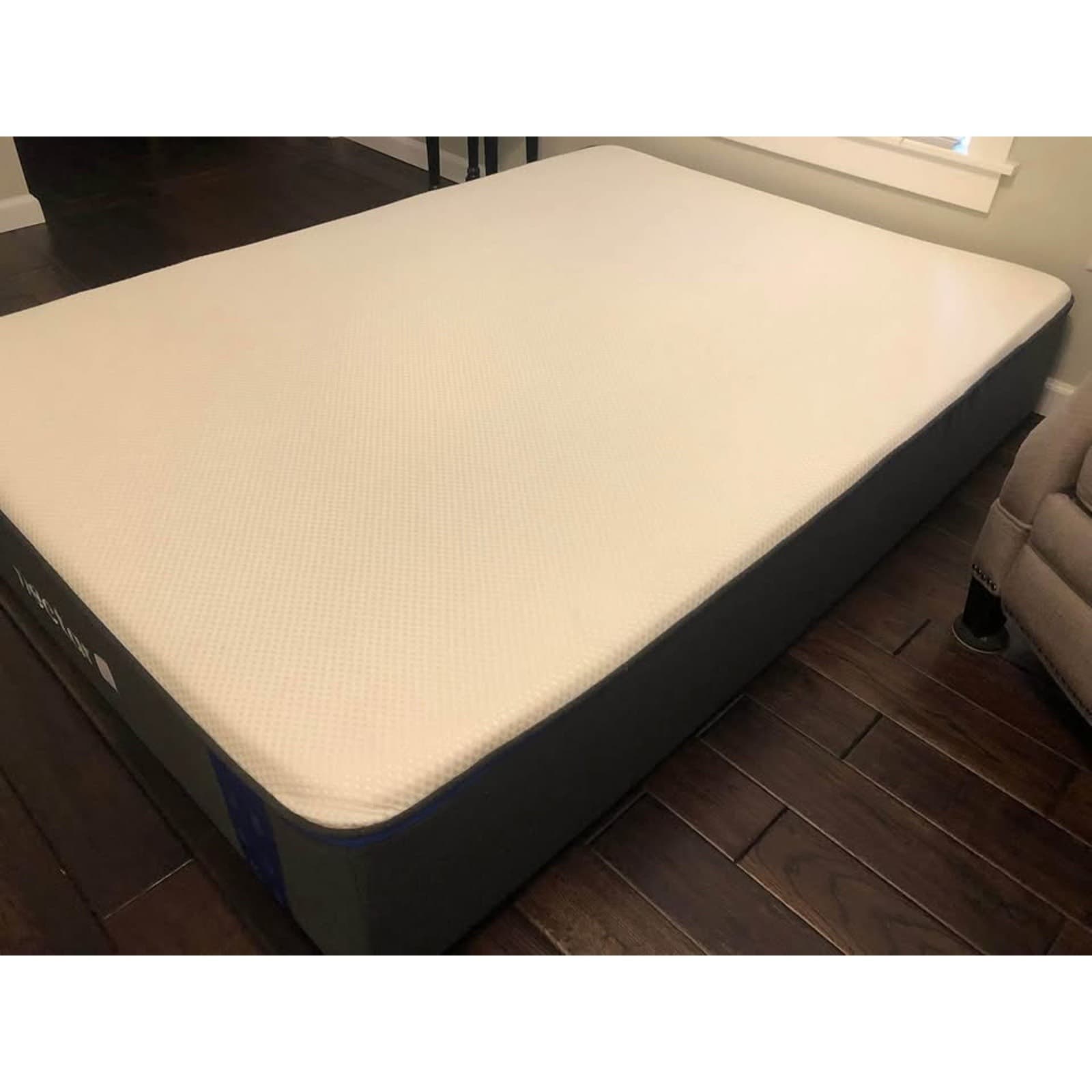Nectar Twin XL mattress Like New, great for dorms or RV! - Thumbnail 4