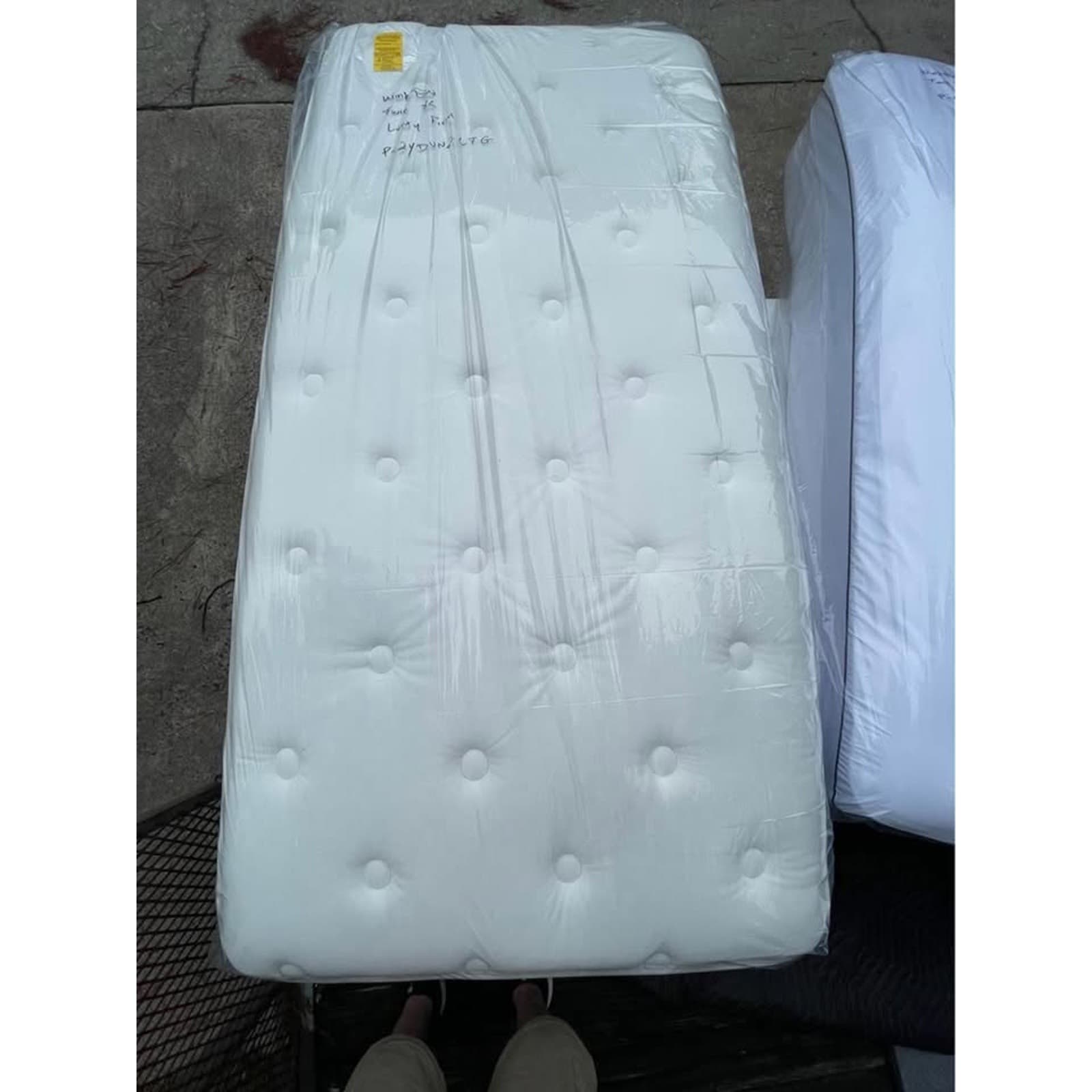 The WinkBed, Twin XL, Luxury Firm Mattress, Like New, Perfect Condition - Image 1