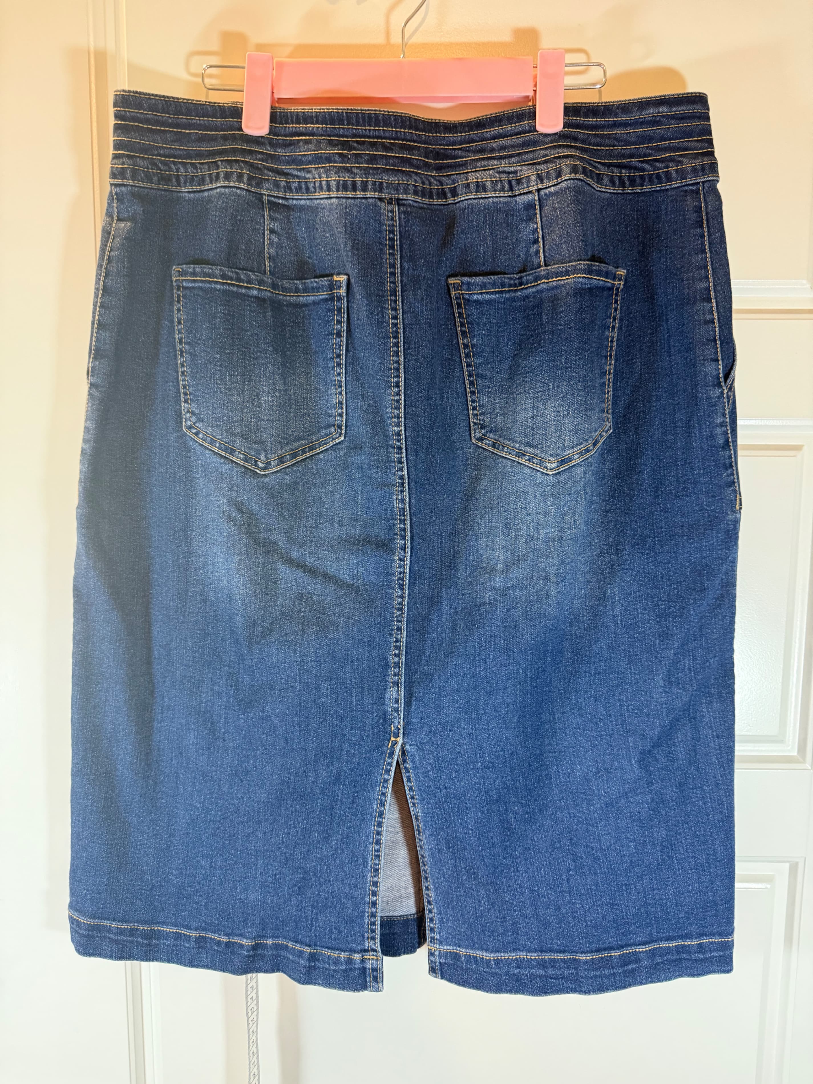 EST. 1946 Denim Skirt Size 14 with Pockets - Thumbnail 2