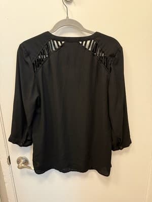 Bongo Women's Black Long Sleeve Cut Shoulder Top (L) - Thumbnail 4