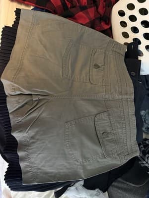 Dakota Blue Women's Green Cargo Shorts (14) - Thumbnail 4