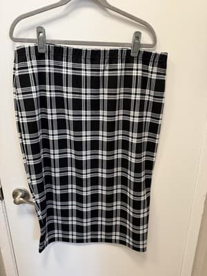 Shein Women's A-Line Skirt Size 3XL - Thumbnail 3