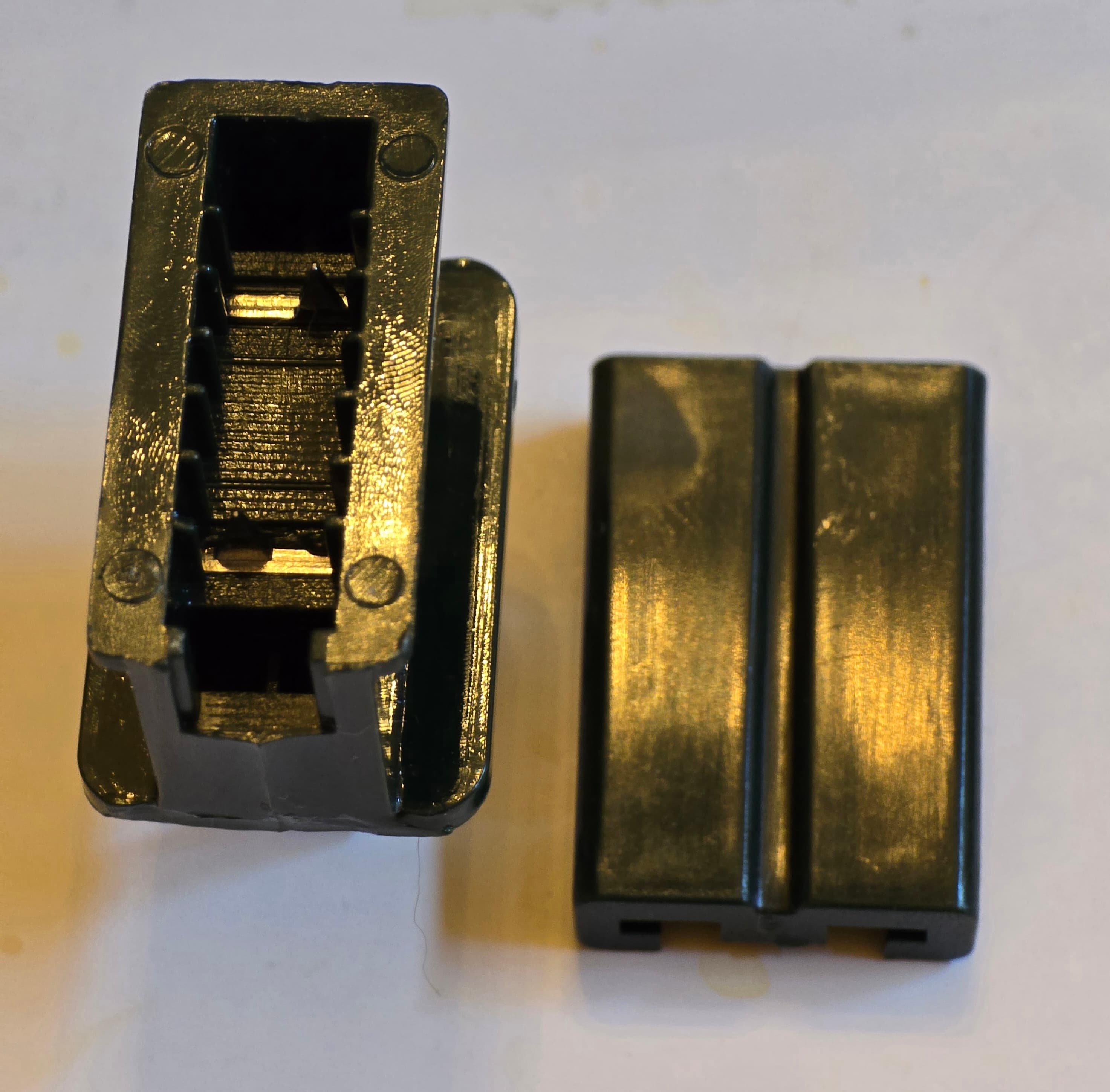Electric Plug Adapters Lot of 25 - Thumbnail 4