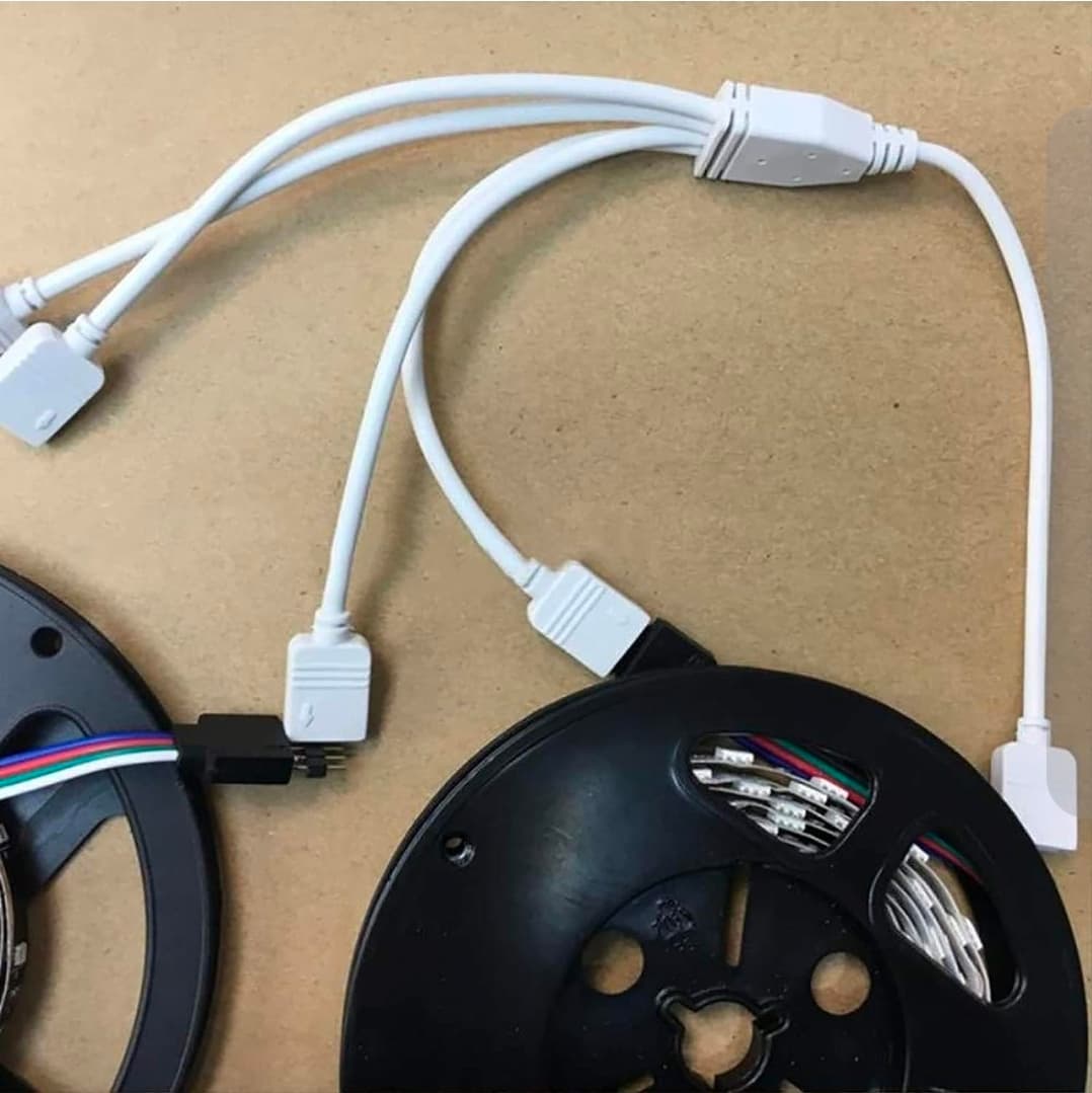 Set of 2, 4-Pin RGB LED 4-way Splitter Cable with Connectors - Thumbnail 6