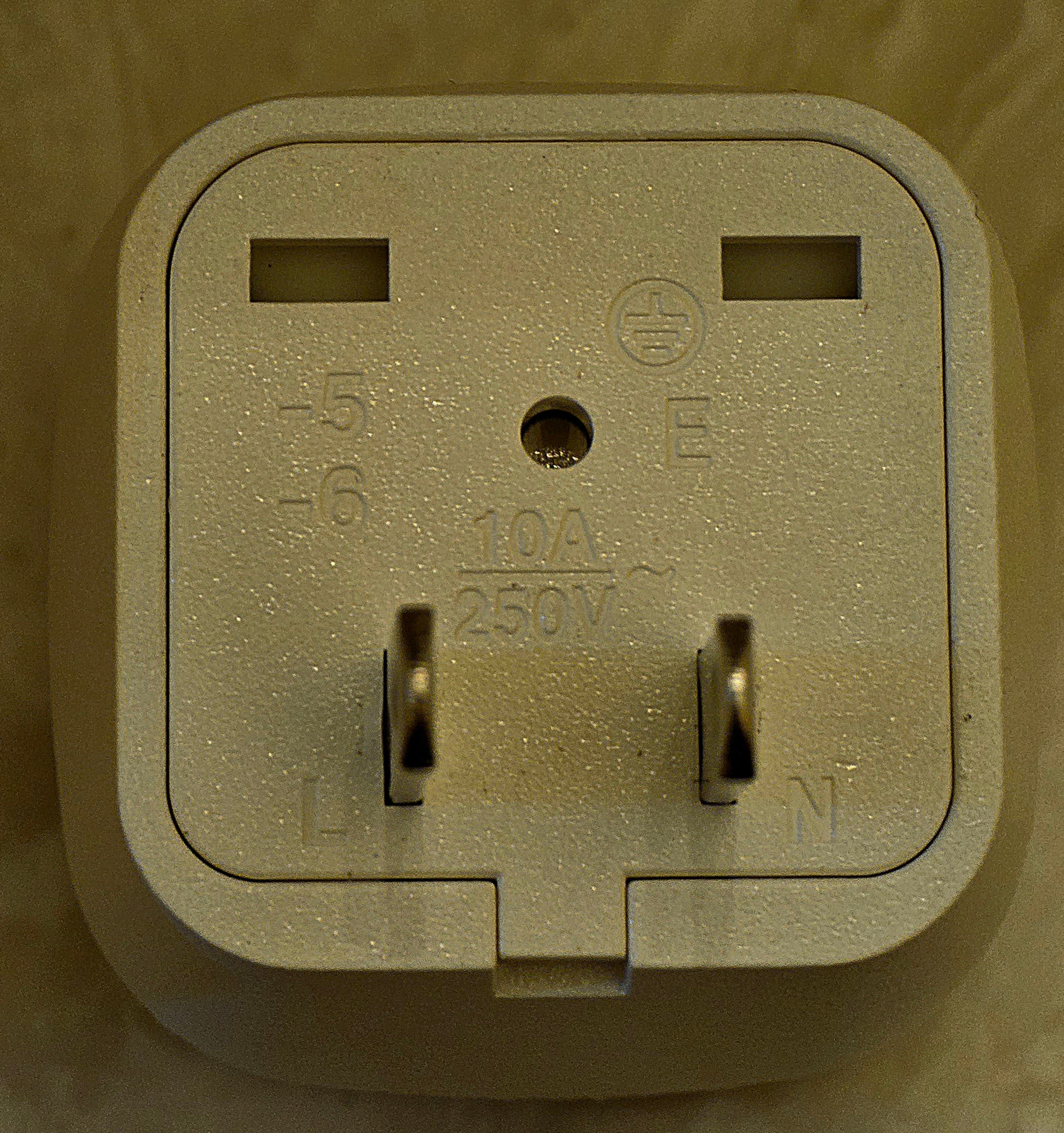 EU to US 2 prong Plug Adapter 10A 250V Type E/F to A/B - Image 1