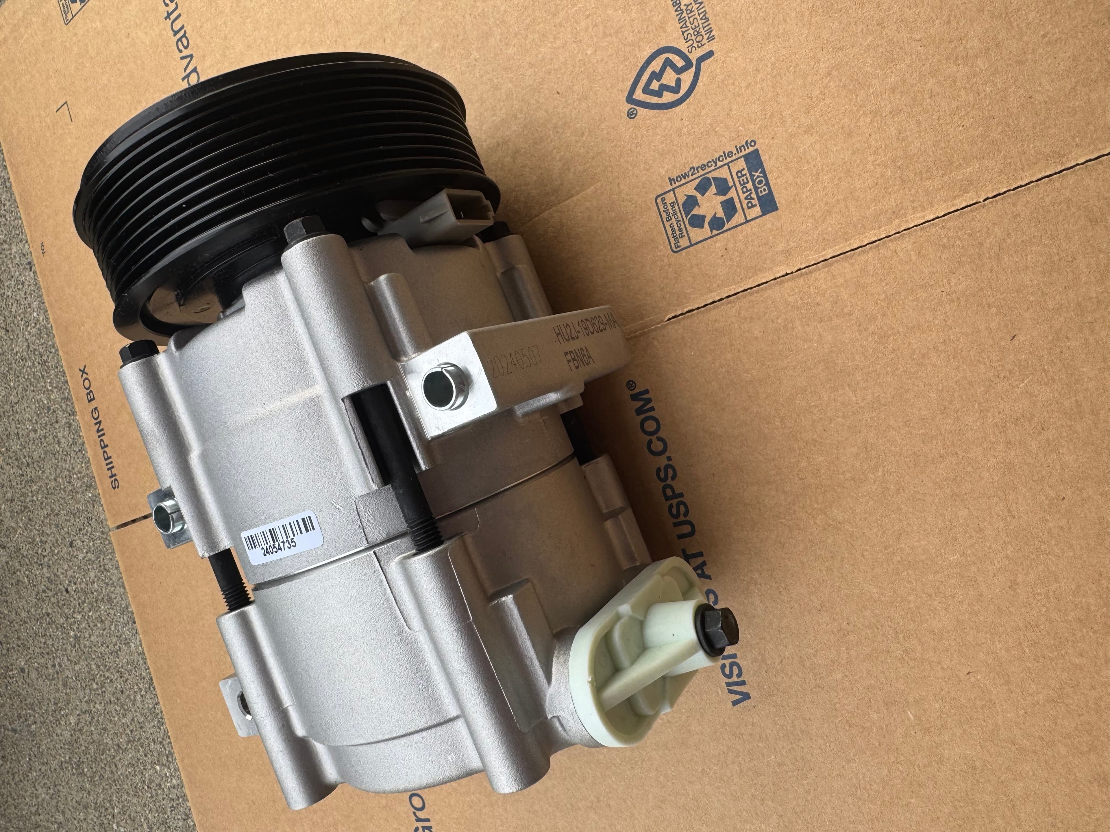 Motorcraft OEM AC Compressor for Honda Civic 1.8L 2006-2011 - Thumbnail 3