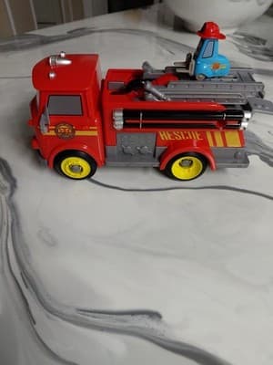 Disney Pixar Cars Race and Rescue Firefighting Red and Guido 1:24 Scale Plastic - Thumbnail 3