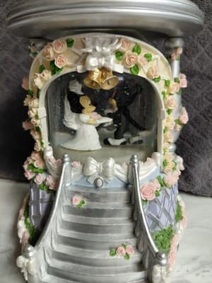 DISNEY Gazebo Wedding MICKEY MINNIE MOUSE Snow Globe DANCING Waltz MUSICAL WORKS - Image 1