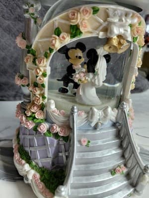 DISNEY Gazebo Wedding MICKEY MINNIE MOUSE Snow Globe DANCING Waltz MUSICAL WORKS - Thumbnail 7