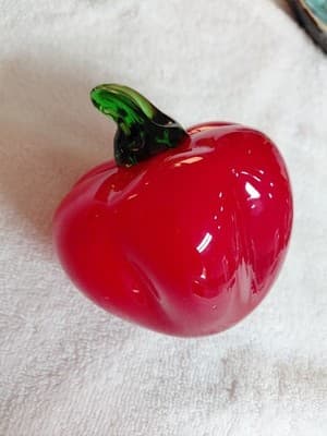 Odd Vintage Hand Blown Glass 1 Green Pear & 1 Red Pepper! - Thumbnail 2