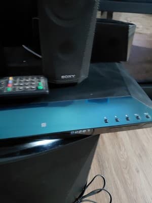 Sony BDV-E3100 Blu-ray Home Theater System Receiver 5.1 Channel with Remote - Thumbnail 2