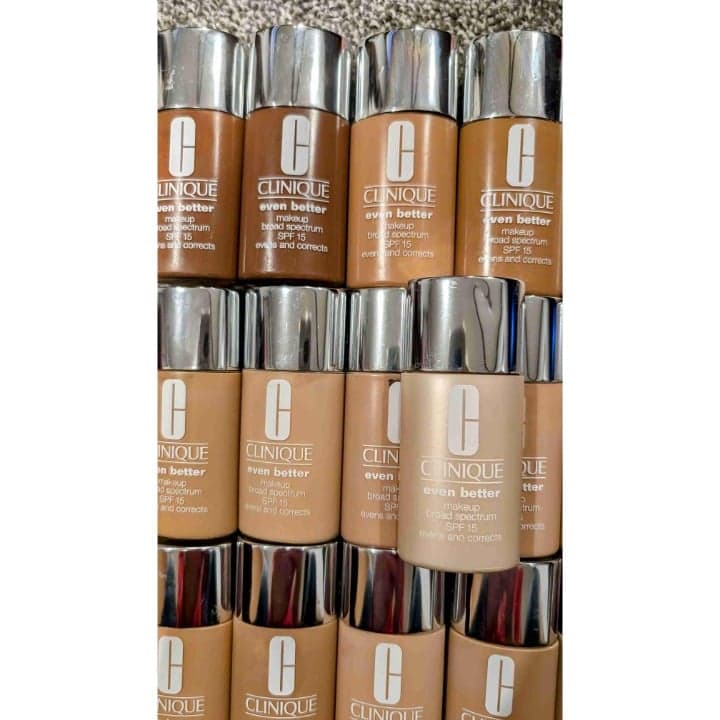 Enormous Resale lot of CLINIQUE even better makeup Foundation 19 Bottles. - Thumbnail 2