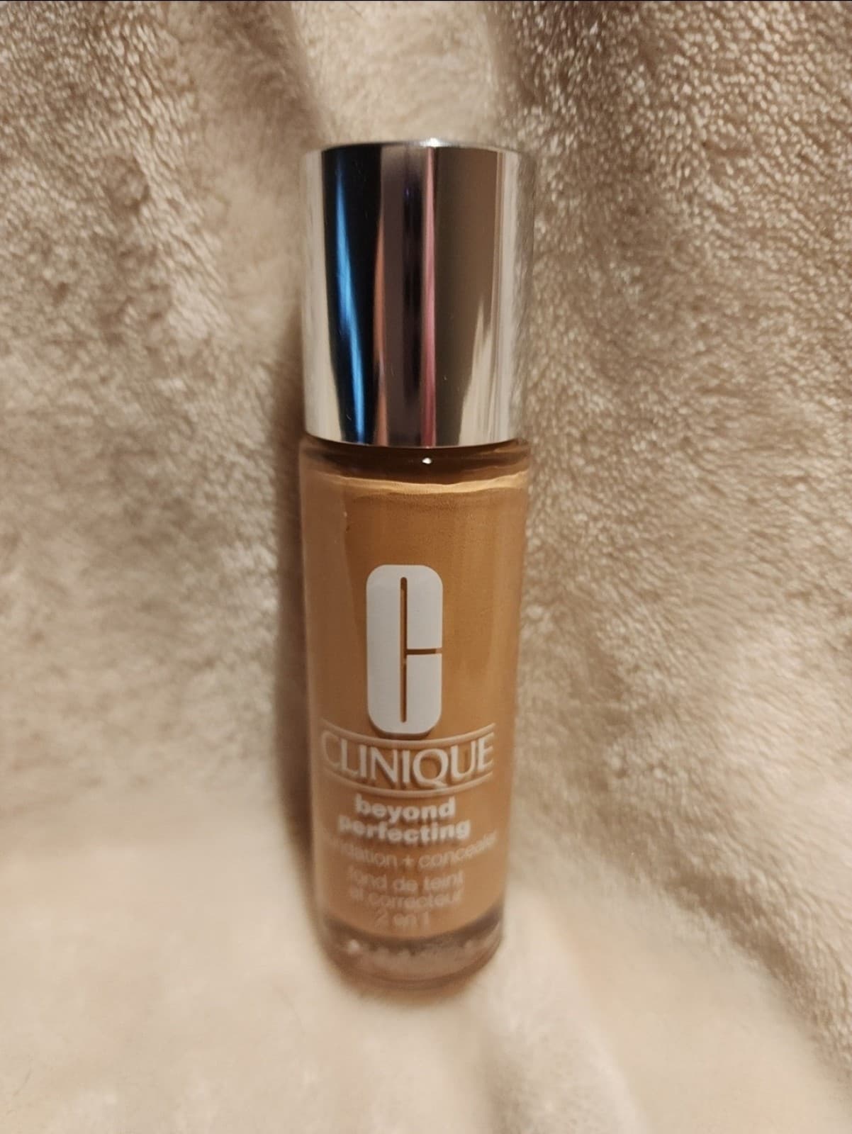 Clinique Beyond Perfecting Foundation + Concealer WN 24 CORK(VF) - Image 1