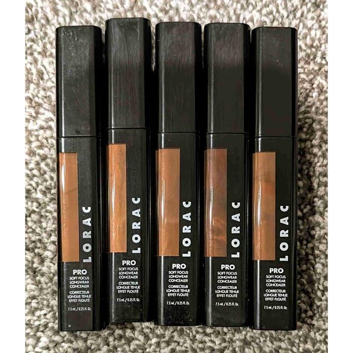 Lorac foundation and concealer bundle brand. Six foundations,and five concealers - Thumbnail 3