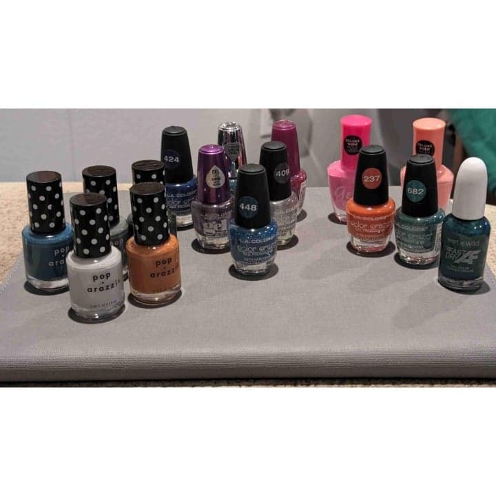 Awesome New Colors Assorted Gel-Like Shine Nail Polish Large Lot - Image 1