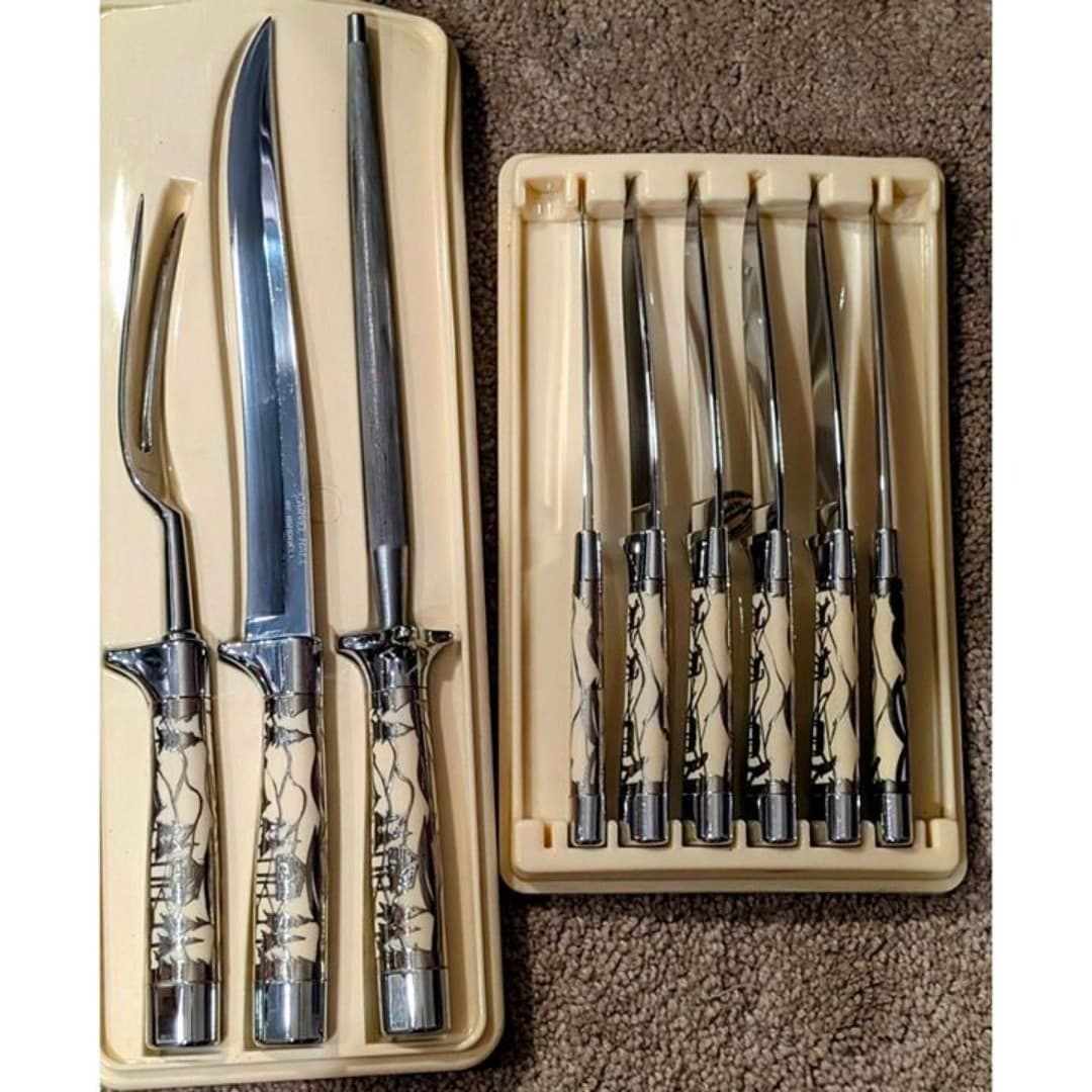 1950's Set of 6 Carvel Hall by Briddell Steak Knives &Carving Set~ Alaska Cache. - Image 1