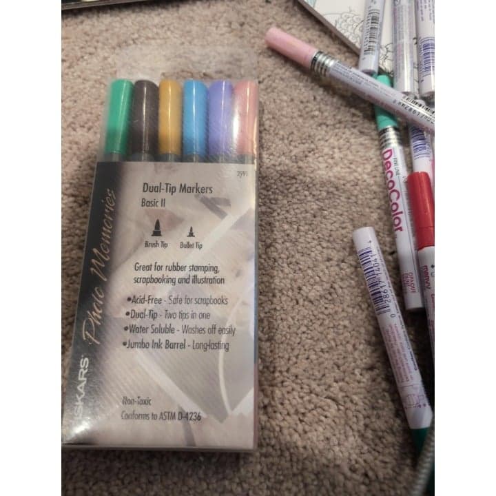 Fiskars Basic II Dual-Tip Markers Brush Bullet Acid-Free Water Soluble - Image 1
