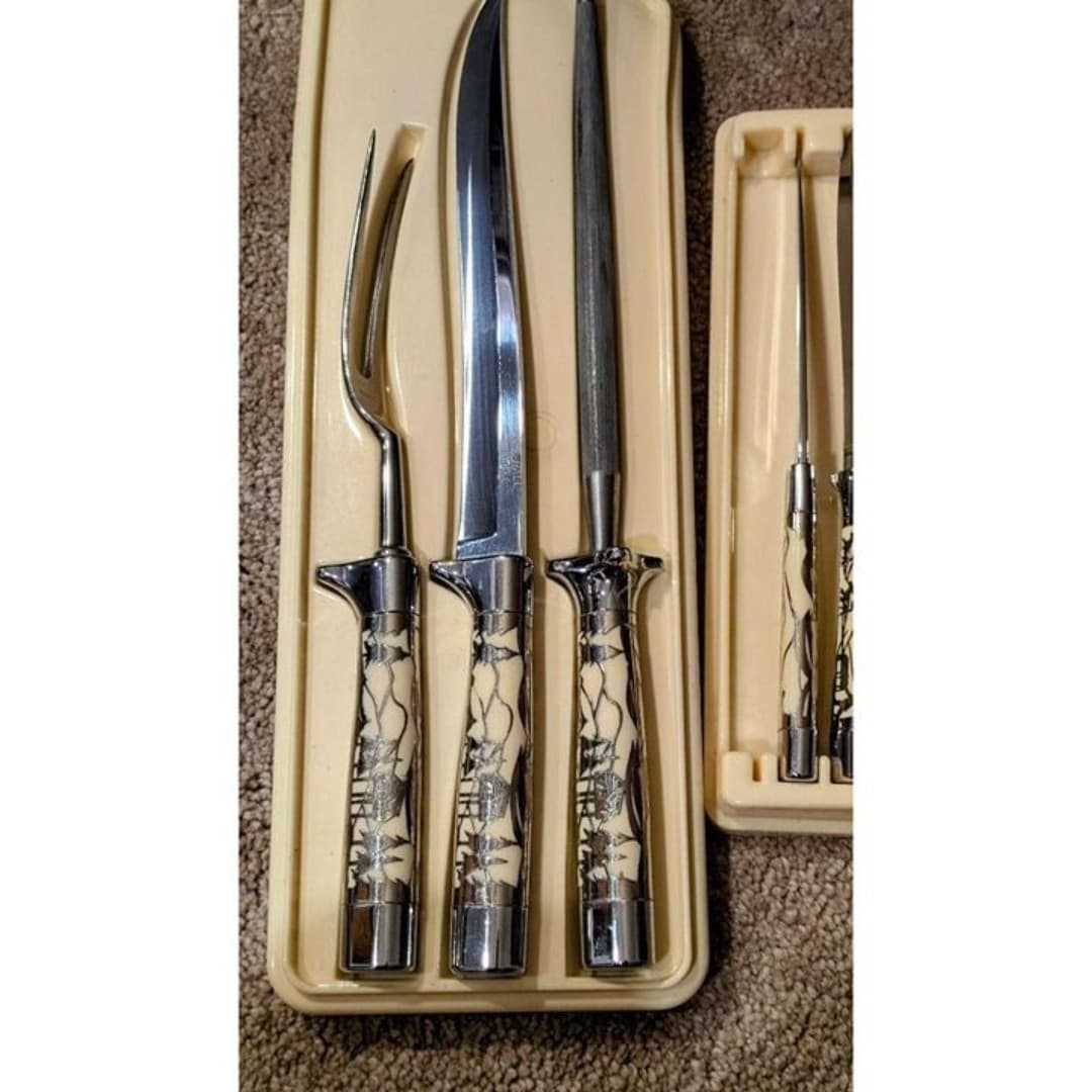 1950's Set of 6 Carvel Hall by Briddell Steak Knives &Carving Set~ Alaska Cache. - Thumbnail 2