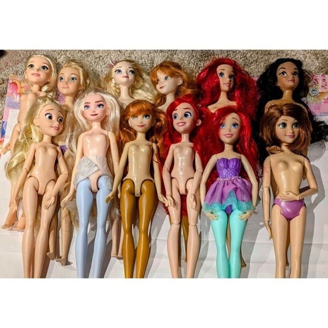 12 Assorted Disney Princess Fashion Dolls. - Image 1